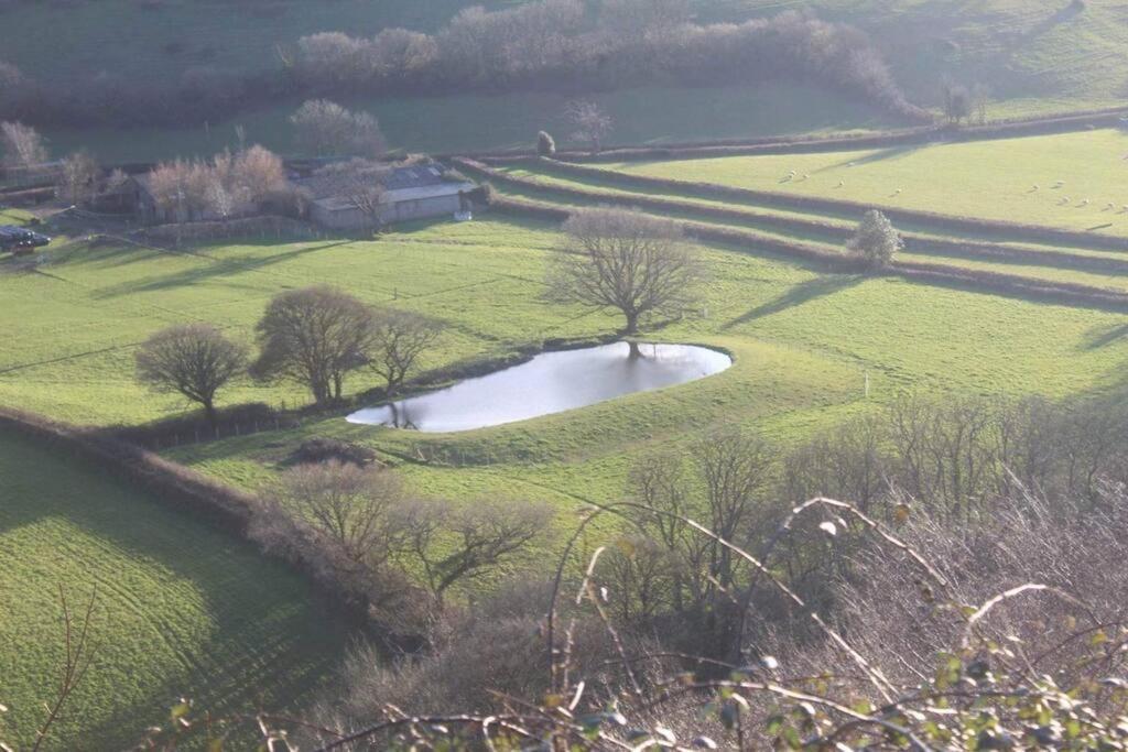 3 Bedroom Terrace Holiday Home Great Torrington Bagian luar foto