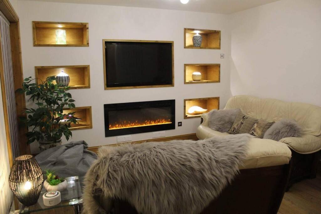 3 Bedroom Terrace Holiday Home Great Torrington Bagian luar foto
