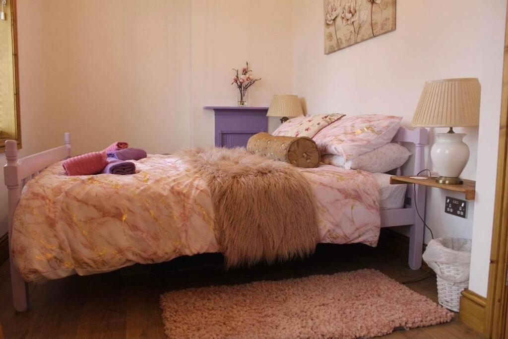 3 Bedroom Terrace Holiday Home Great Torrington Bagian luar foto